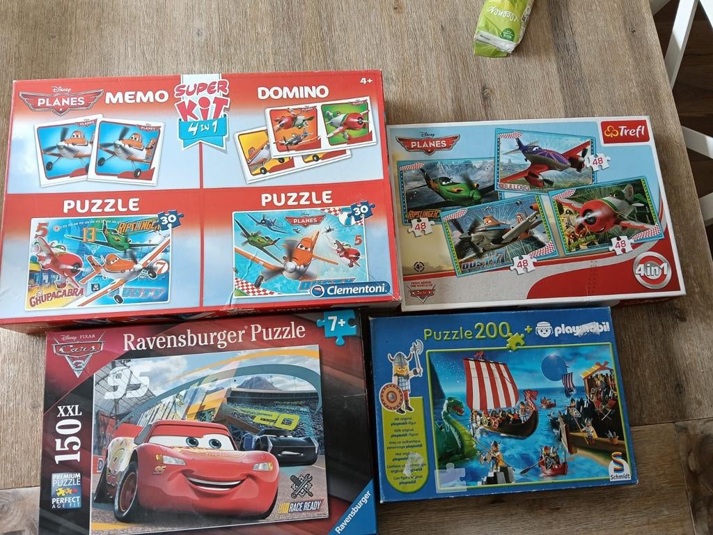 Diverse kinderpuzzels: Cars, Planes, Playmobil, Ophalen of Verzenden