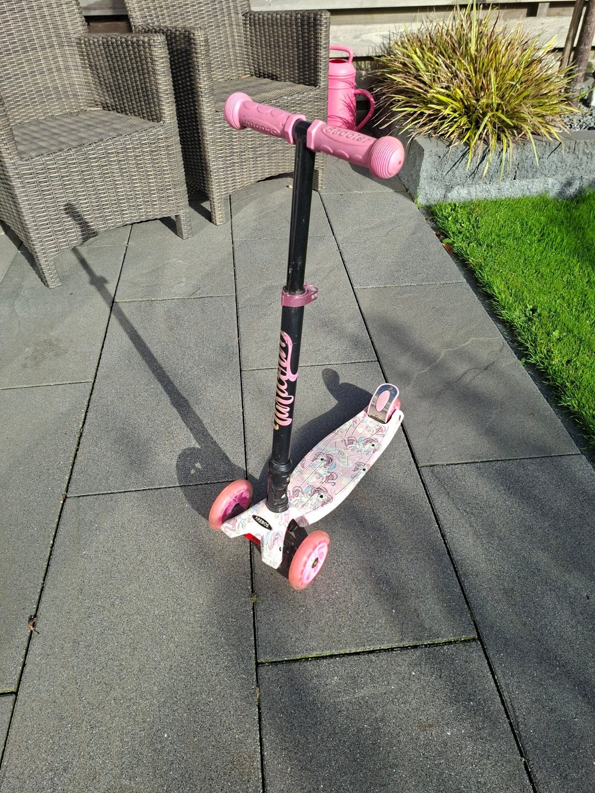 Roze kinderstep met 3 wielen - AREBOS, Ophalen, Gebruikt, Gewone step, AREBOS