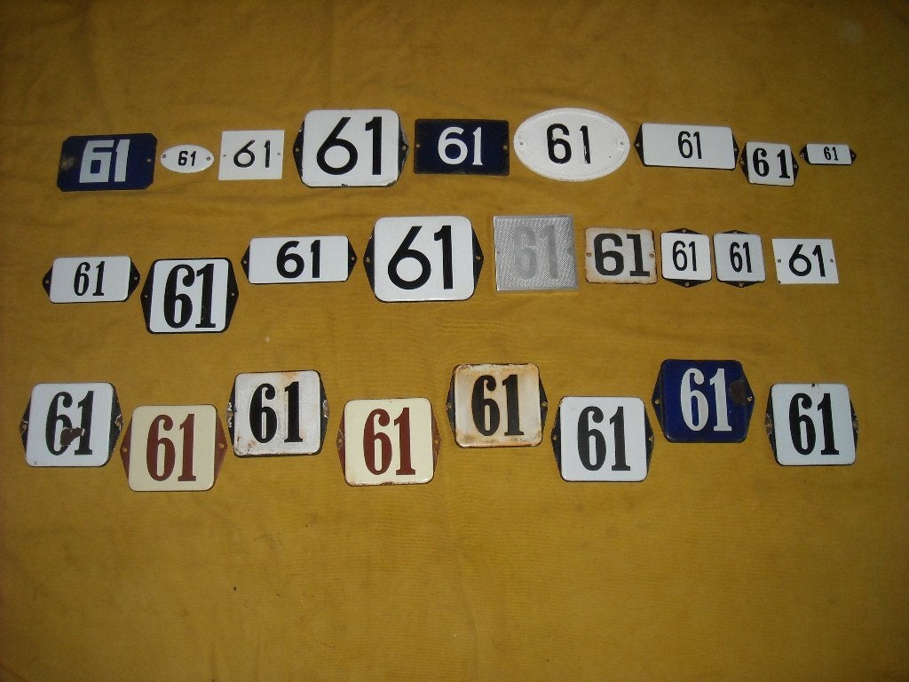 oud emaille huisnummer 61 ook 62 63 64 65 66 67 68 69 70 71, Ophalen of Verzenden