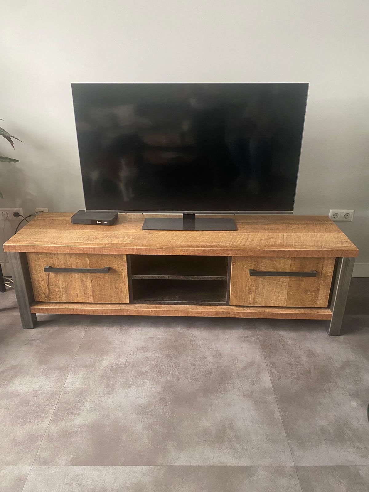Tv kast, Ophalen, Zo goed als nieuw, 25 tot 50 cm, Minder dan 100 cm