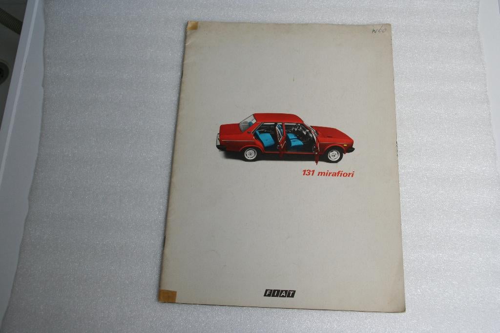 Folder Fiat 131 Mirafiori (1976) (45), Ophalen of Verzenden, Zo goed als nieuw, Overige merken