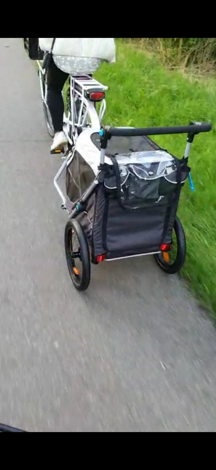Trixie hondenfietskar, Ophalen, Zo goed als nieuw, Hondenkar