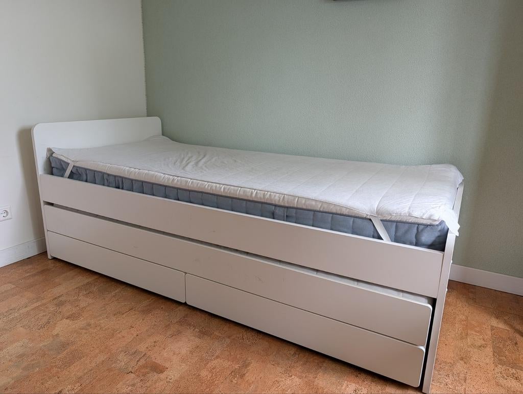 Ikea Släkt uitschuifbed met opberglades., Huis en Inrichting, Ophalen, Gebruikt, 90 cm, Eenpersoons