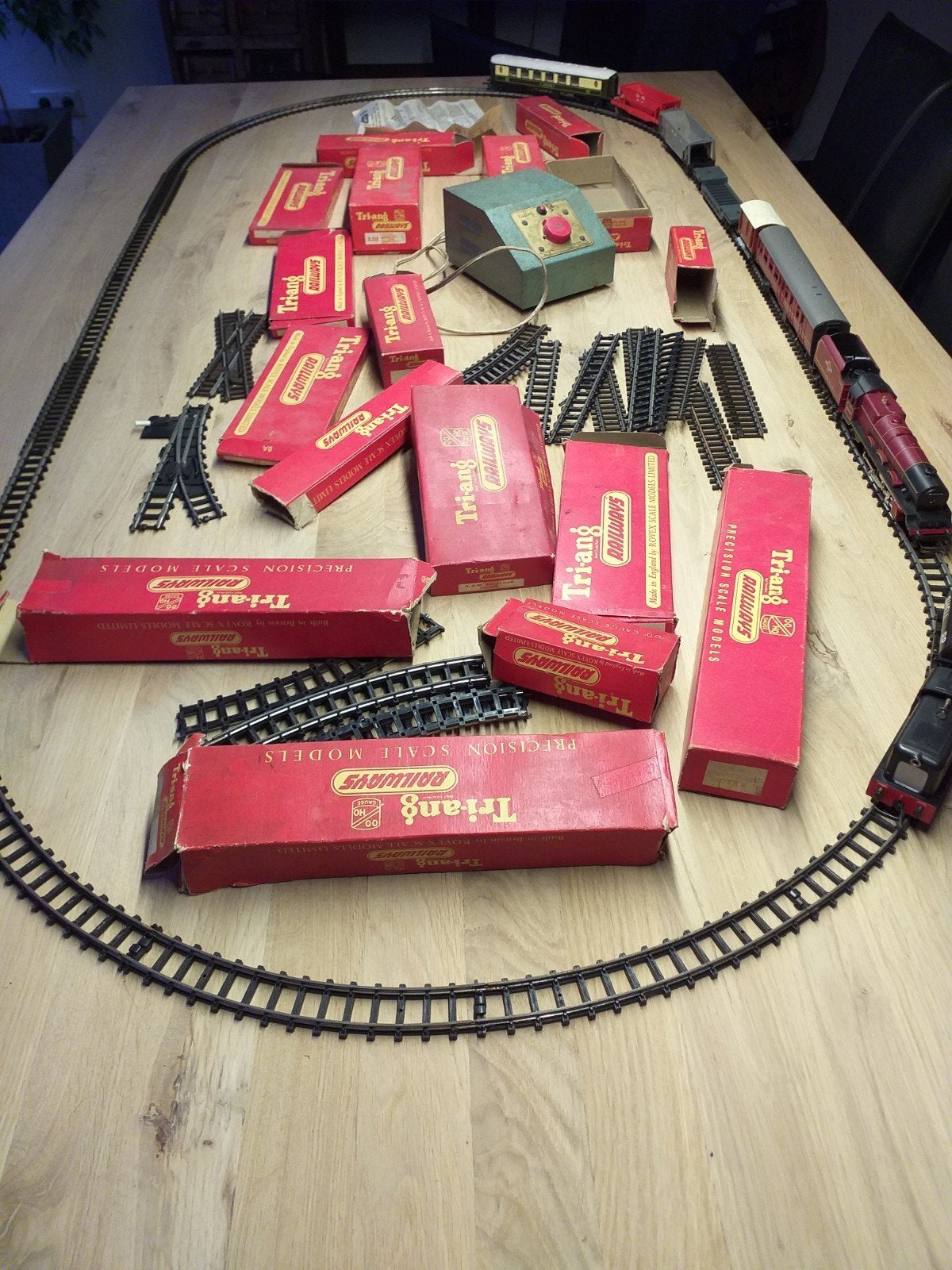 Grote Tri-ang Railways Treinset met Locomotieven en Wagons, Overige merken, Gelijkstroom, Ophalen of Verzenden, Analoog