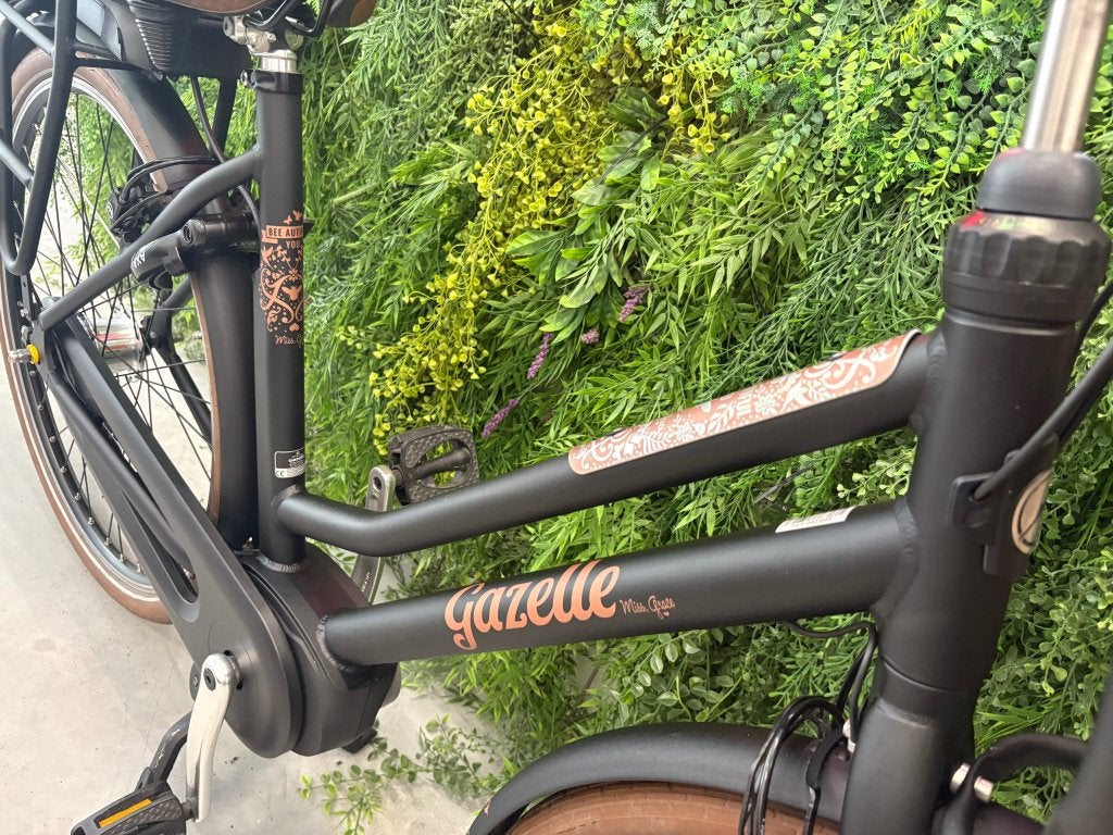Gazelle Miss Grace | Bosch Middenmotor | 500wh | 2500km, Wilhelminaweg 8, 6951 BP Dieren (NL), Info@gazelle.nl, Ophalen of Verzenden