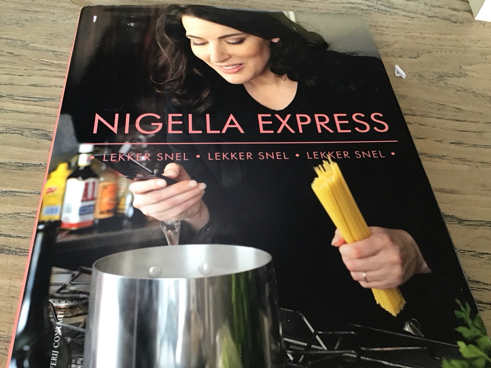 Nigella Express: Lekker Snel Kookboek - Nieuwstaat, Ophalen of Verzenden, Nieuw