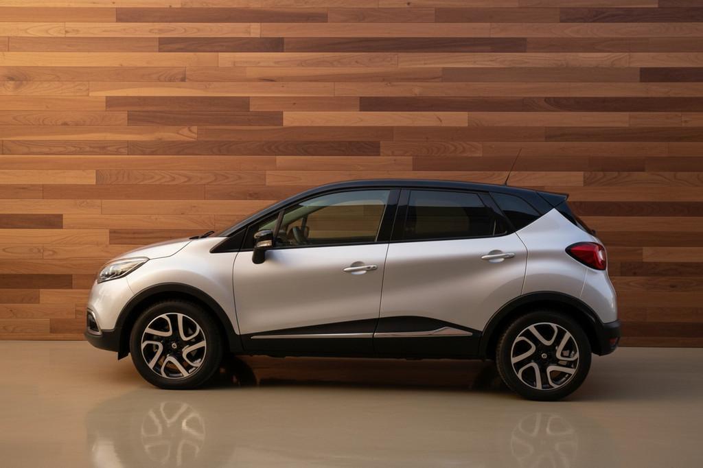 Renault Captur 0.9 TCe Dynamique (bj 2015), Voorwielaandrijving, Stof, Gebruikt, Zwart