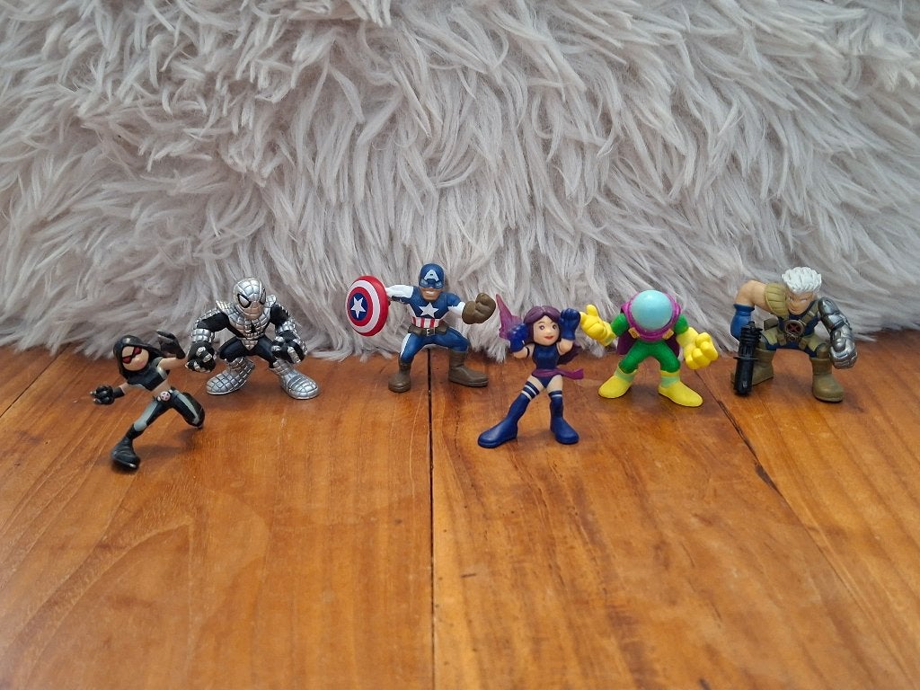Figuren., Ophalen of Verzenden, Zo goed als nieuw