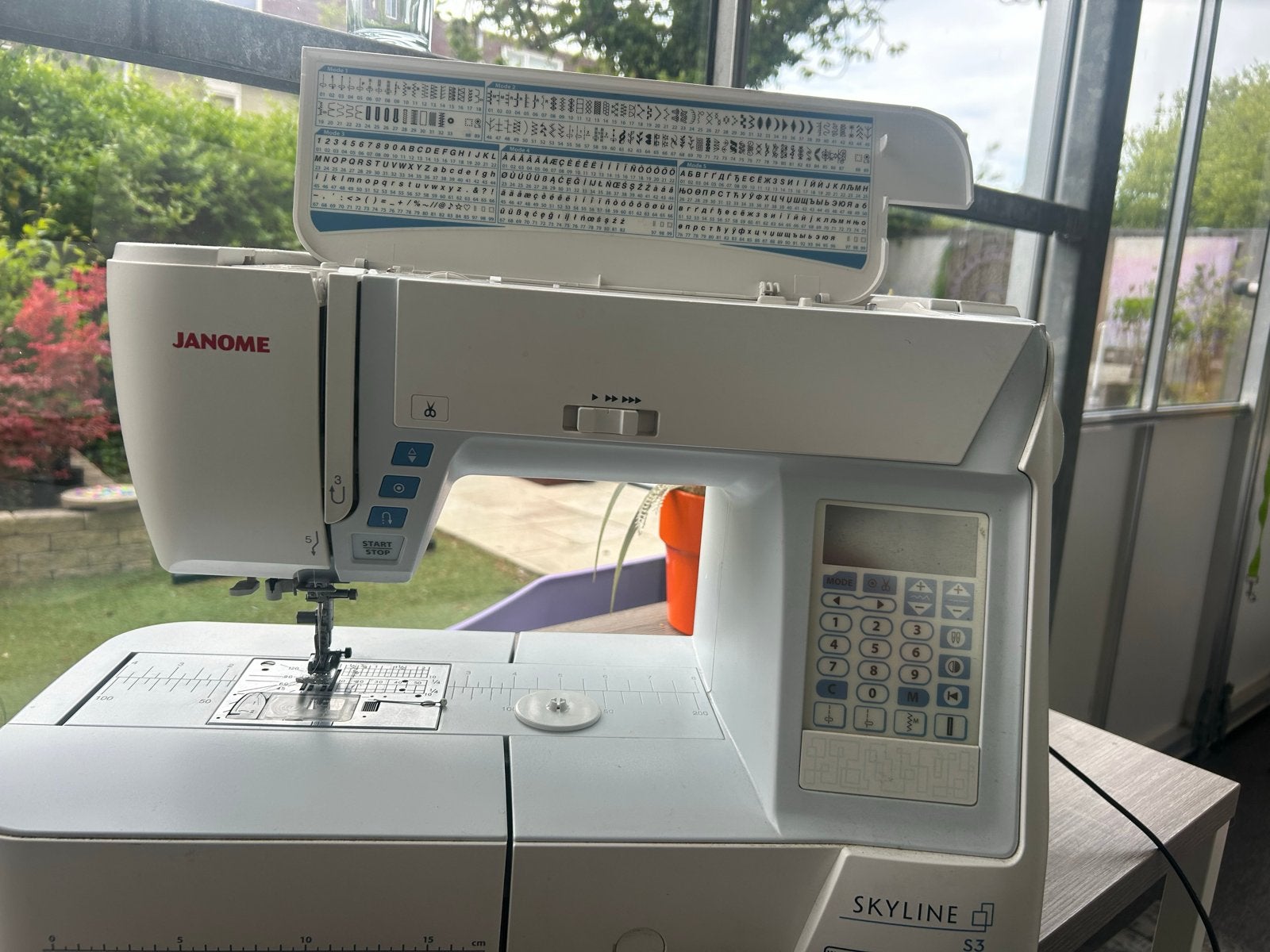Janome Skyline S3 Naaimachine - Zo goed als nieuw, Ophalen of Verzenden, Zo goed als nieuw, Naaimachine, Janome