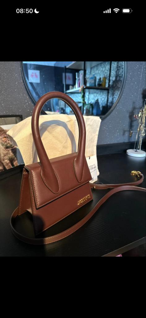 Jacquemus Le Chiquito Moyen handtas bruin, Sieraden, Tassen en Uiterlijk, Verzenden, Nieuw, Bruin, Handtas