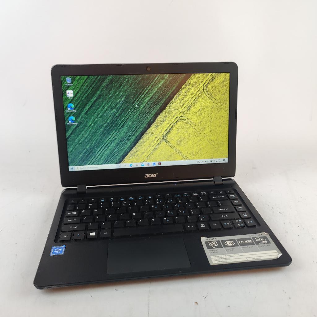 Acer Aspire ES1-332 laptop || Nu voor €79.99!, Computers en Software, Laptoptassen, Trolleytas, Ophalen of Verzenden