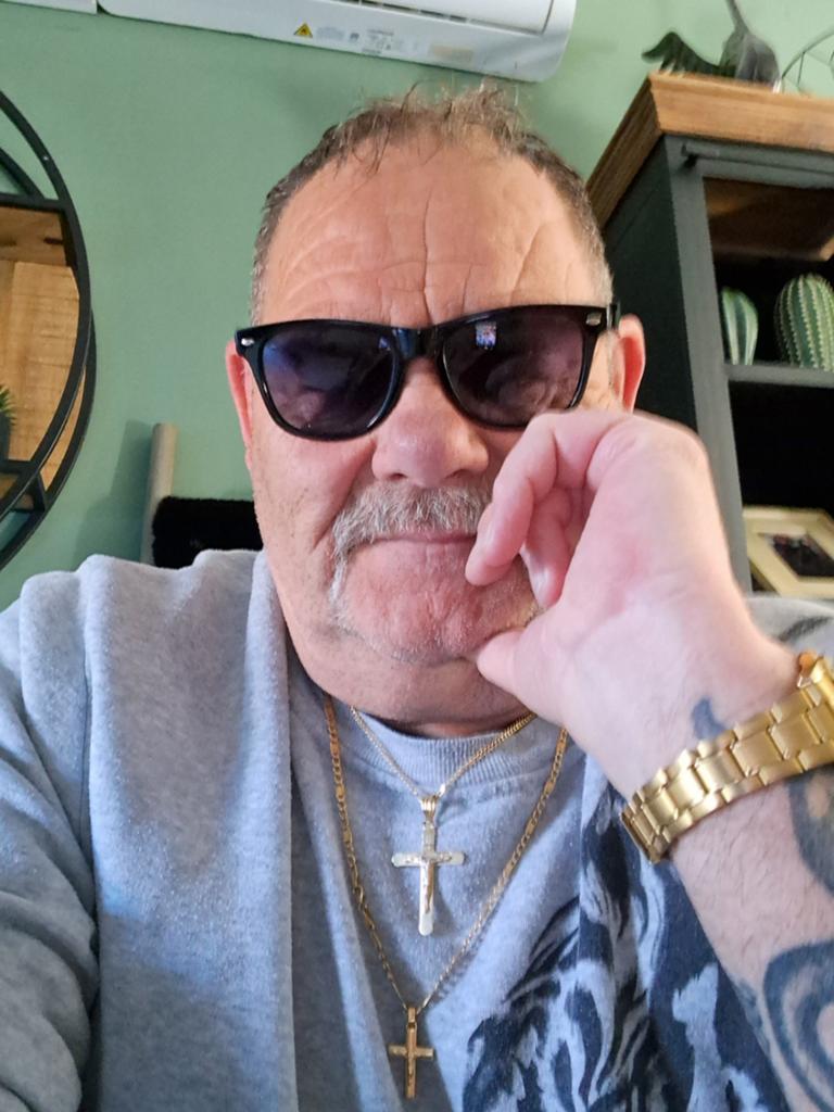 Gezocht een vrouw, Contacten en Berichten, Man zoekt Vrouw