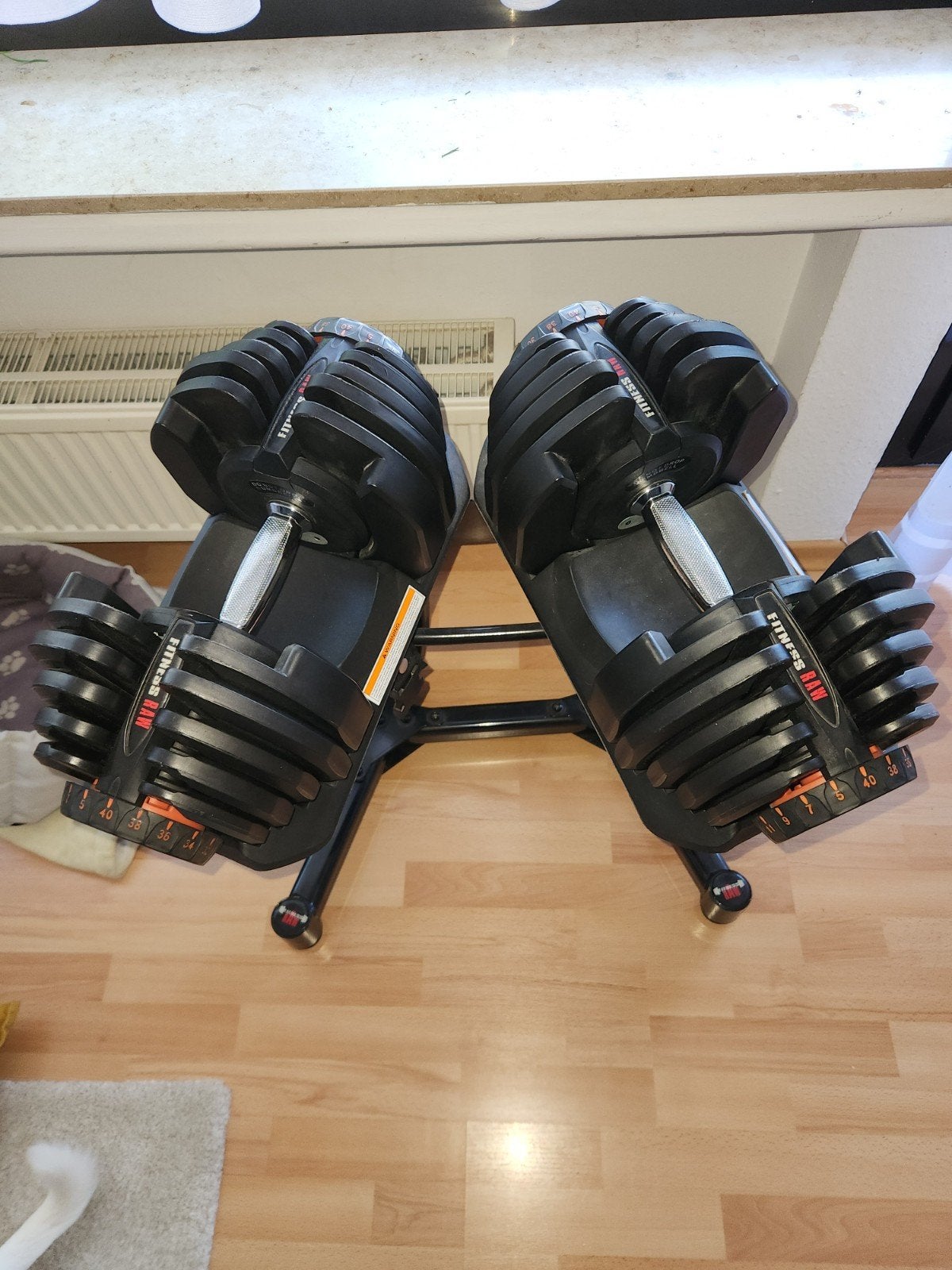 Fitness Raw verstelbare dumbbells met standaard, Ophalen, Zo goed als nieuw, Rug, Dumbbell