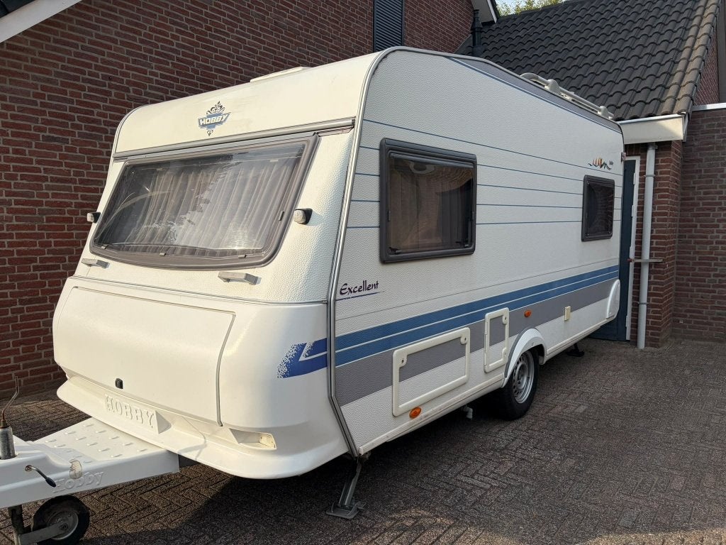 Hobby Excellent Easy 450UF, bouwjaar 2001, Vast bed, Rondzit, Hobby, Particulier
