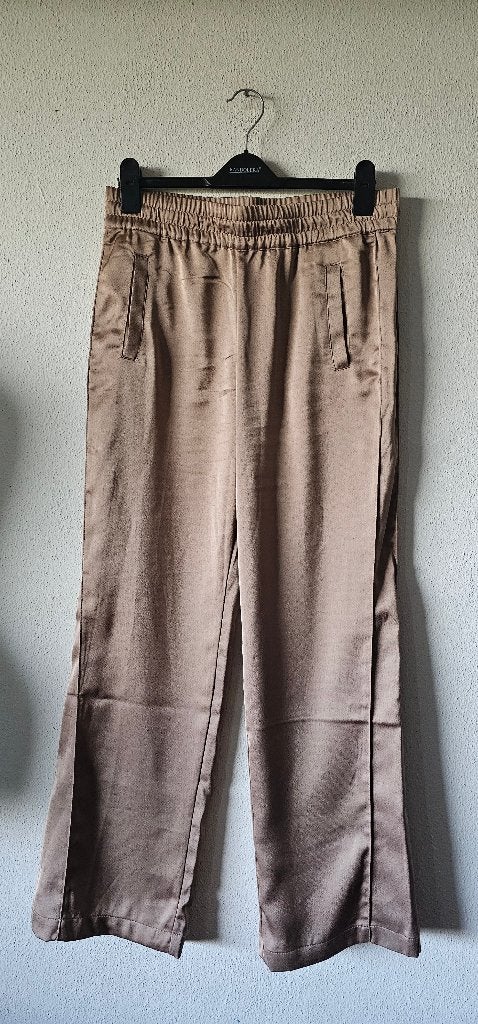 YAYA Women satijnen broek maat 42 (22525), Beige, Maat 42/44 (L), Ophalen of Verzenden, Zo goed als nieuw