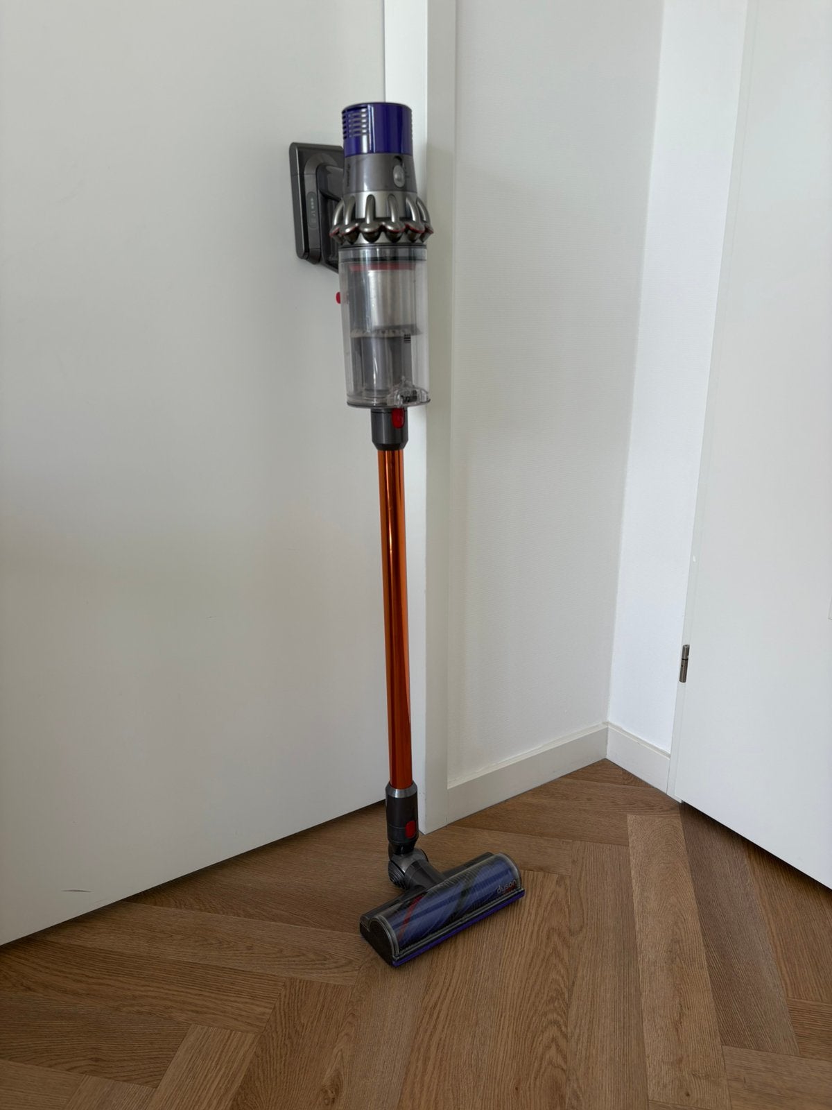 Dyson Cyclone V10 Absolute, Witgoed en Apparatuur, Stofzuigers, Ophalen of Verzenden, Zo goed als nieuw