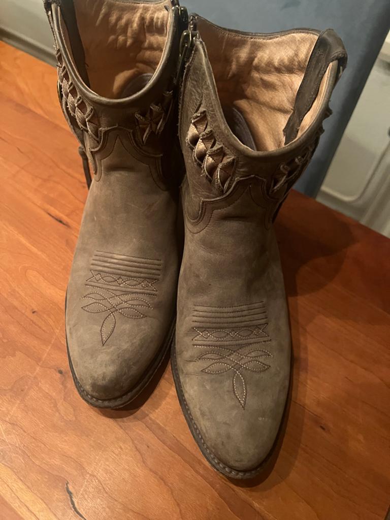 Stoere cowboylaarzen van Sendra, maat 40, Kleding | Dames, Schoenen, Lage of Enkellaarzen, Ophalen of Verzenden, Grijs, Gedragen