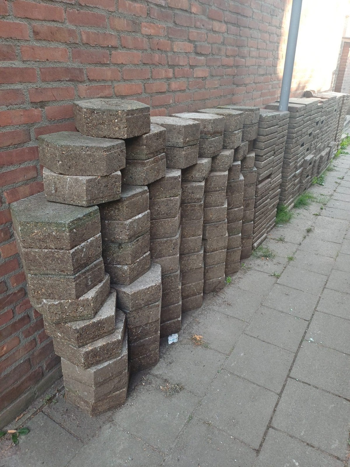GRATIS STRAATTEGELS 30X30 CM, Ophalen, Gebruikt, Beton, Terrastegels