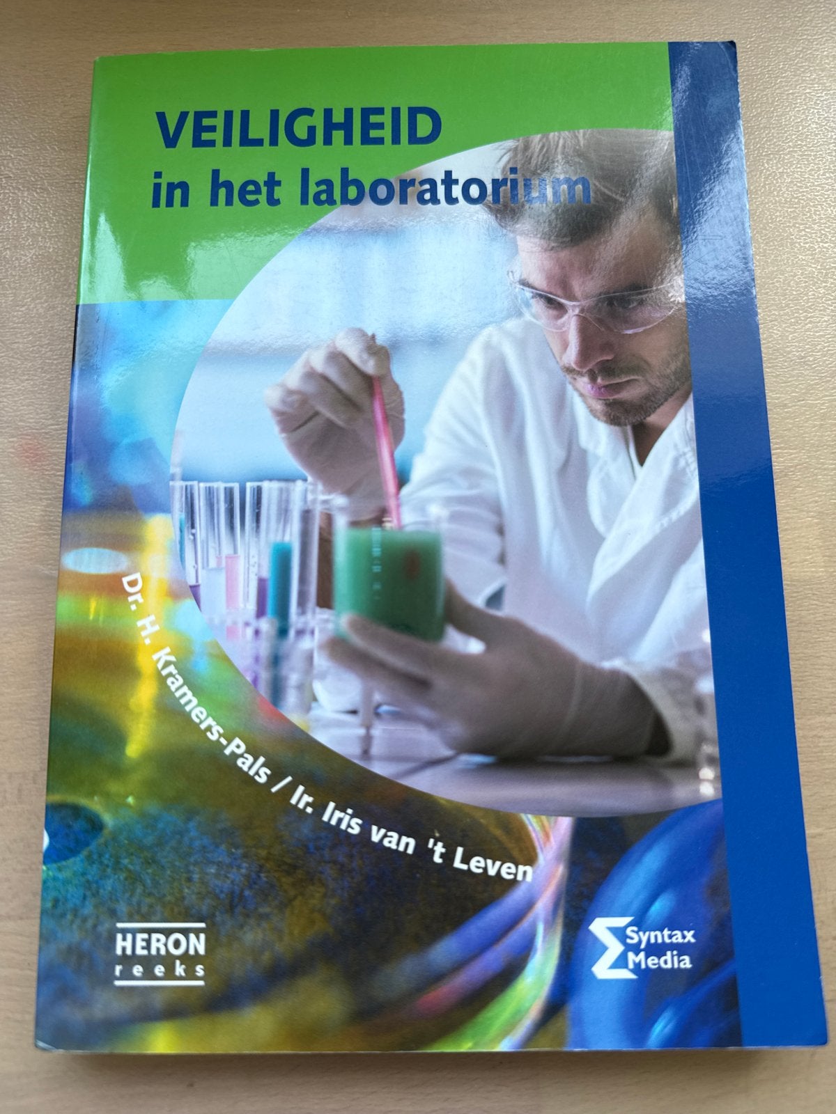 H. Kramers-Pals - Veiligheid in het laboratorium, Scheikunde, Nieuw, Ophalen of Verzenden, H. Kramers-Pals; I. van 't Leven