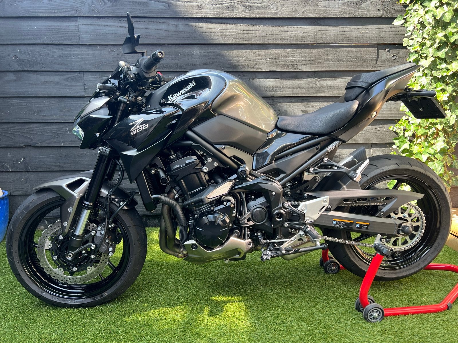 Kawasaki Z900 - Krachtige Naked Bike met weinig kilometers!, 4 cilinders, Motorrijbewijs A, 948 cc, Gebruikt