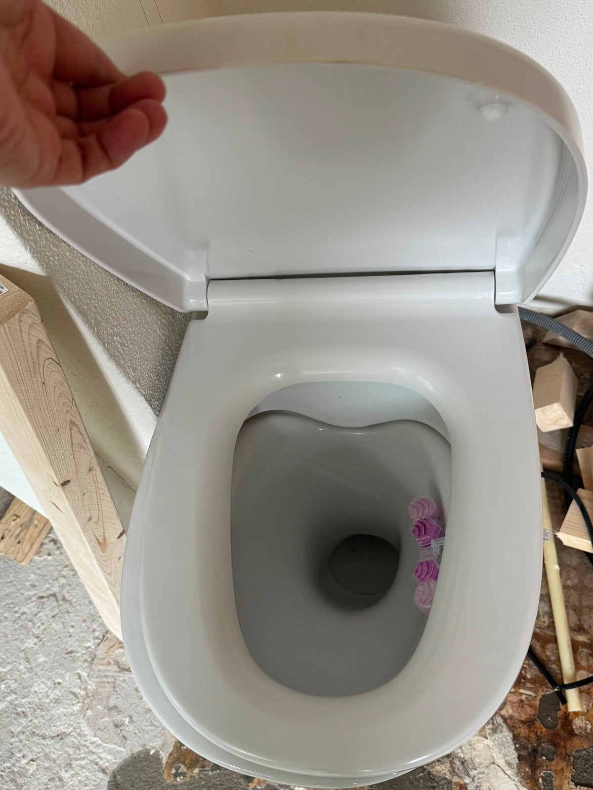 Nieuw nooit gebruikt toilet MOET WEG, Ophalen, Zo goed als nieuw, Toilet