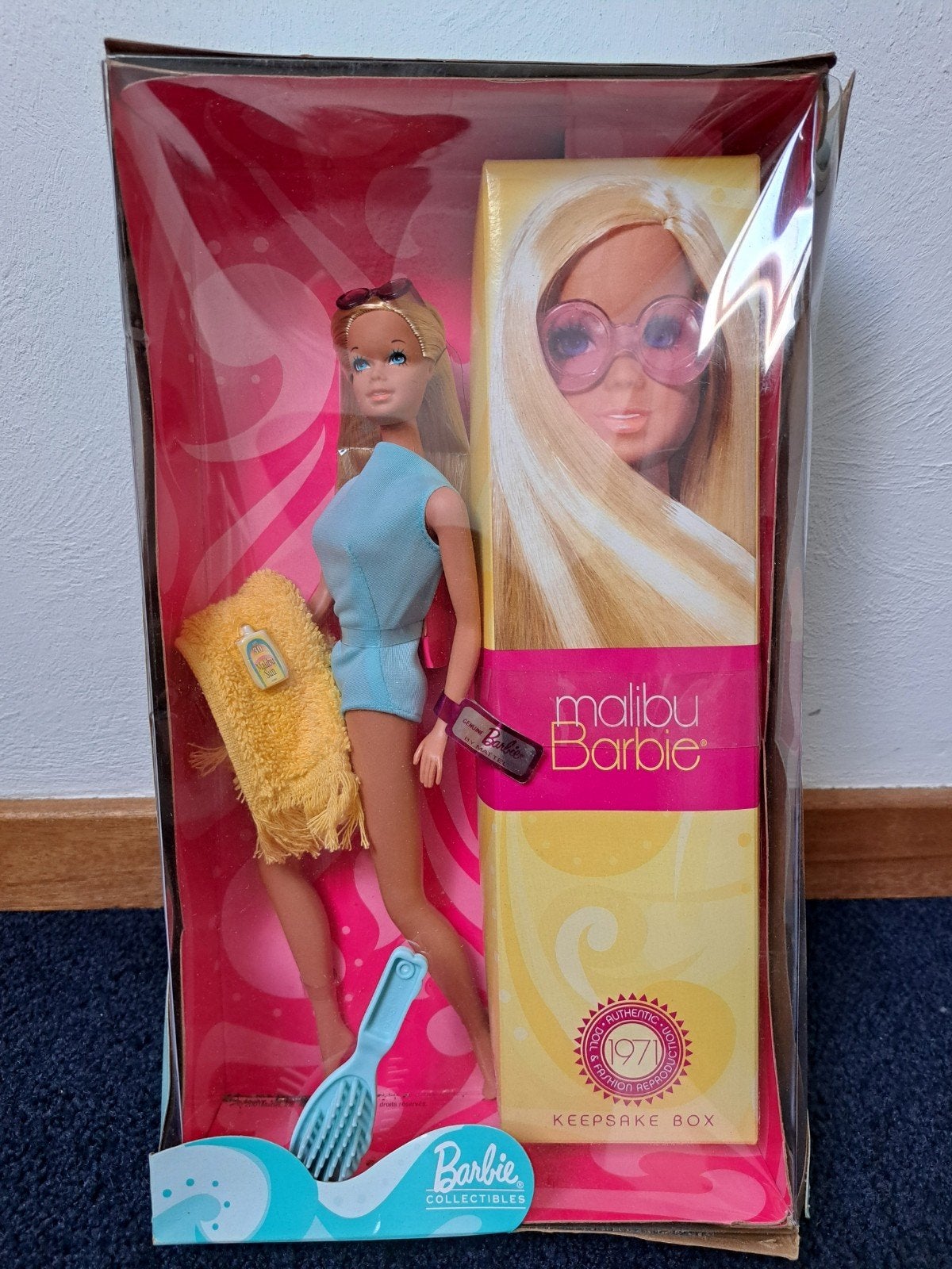 Malibu Barbie Collector Edition reproductie - Nieuw in doos, Ophalen of Verzenden, Nieuw, Pop
