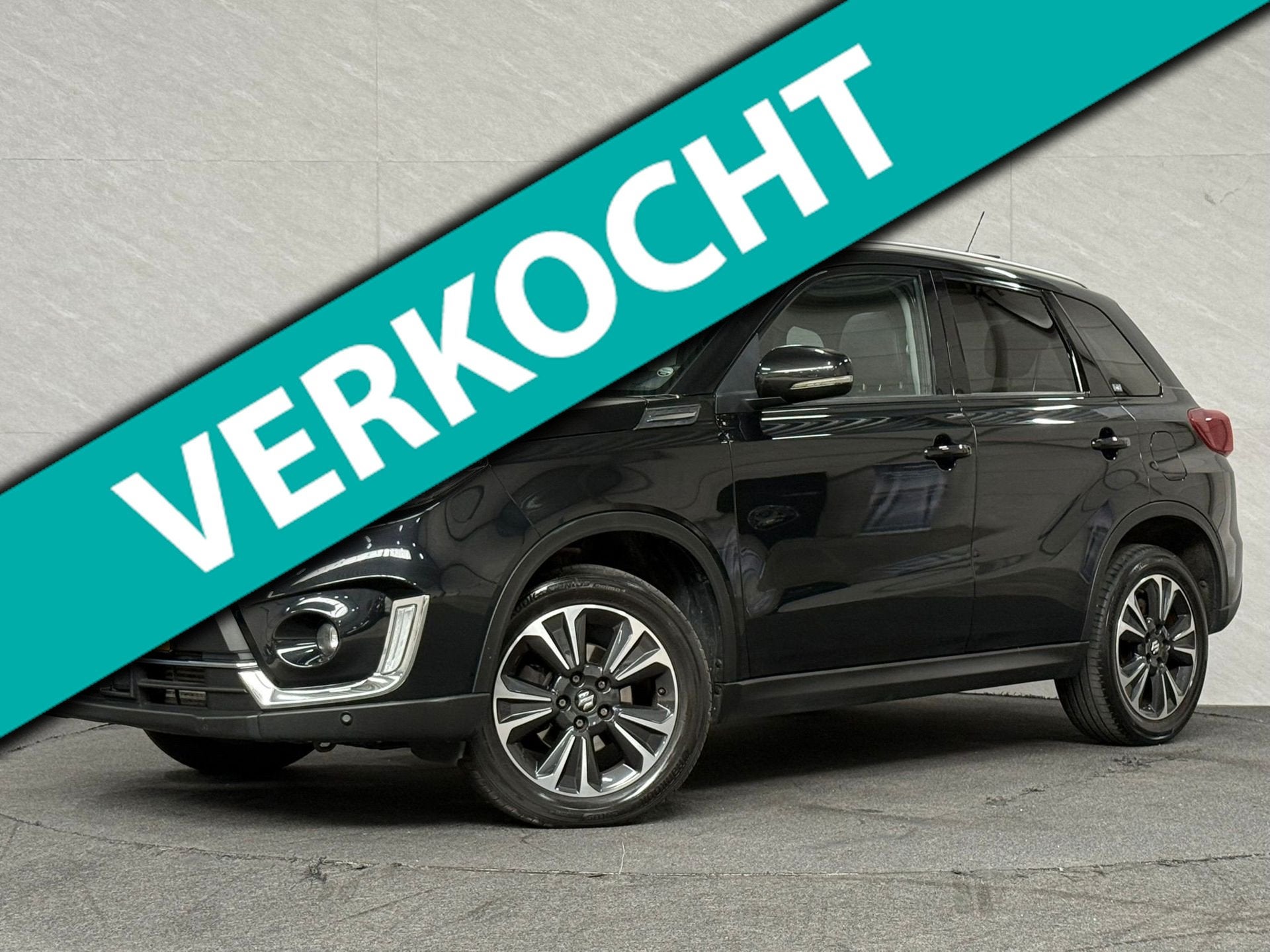 Suzuki Vitara 1.0 Boosterjet Adventure Pano Leder Camera, Auto's, Gebruikt, Zwart, Zwart, Bedrijf
