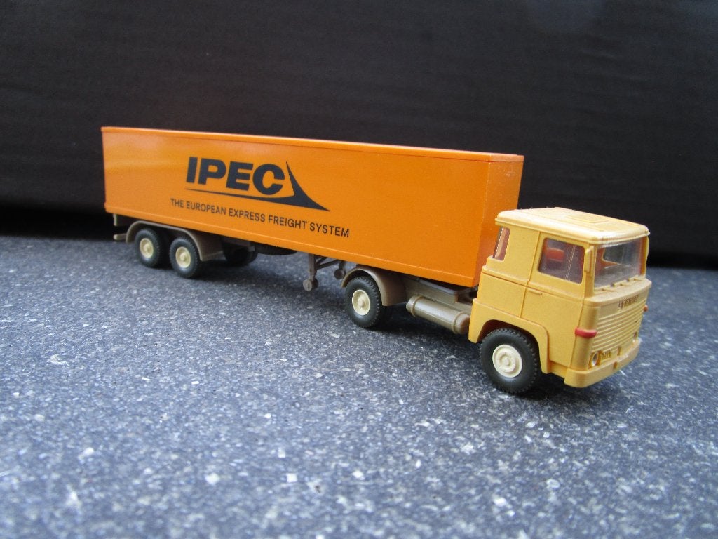 1 op 87  ipec, Hobby en Vrije tijd, Modelauto's | 1:87, Gebruikt, Bus of Vrachtwagen, Overige merken, Ophalen of Verzenden