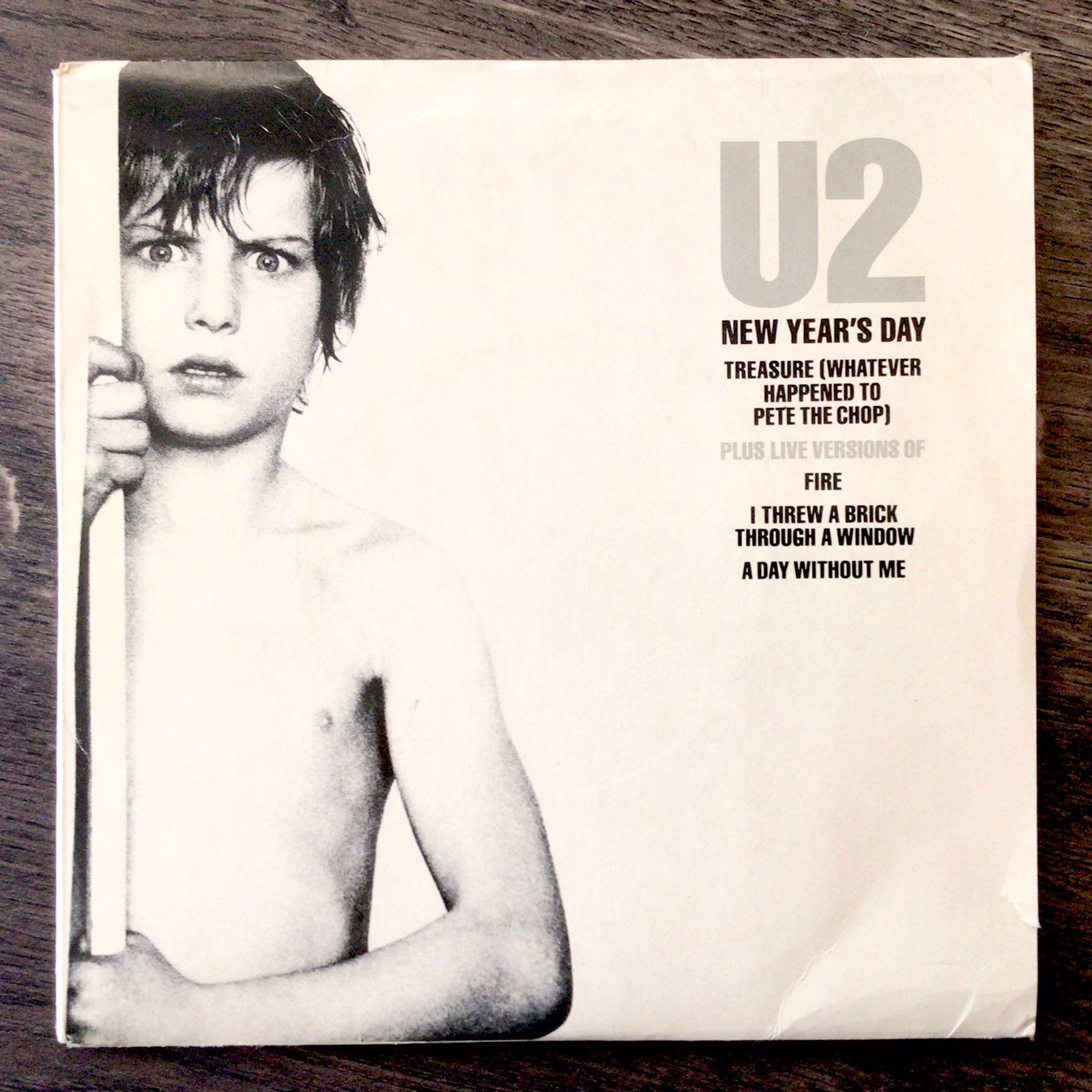 U2 - New Years day.  SPECIAL DOUBLE 7” edition, Cd's en Dvd's, Vinyl Singles, Ophalen of Verzenden, Zo goed als nieuw, Pop
