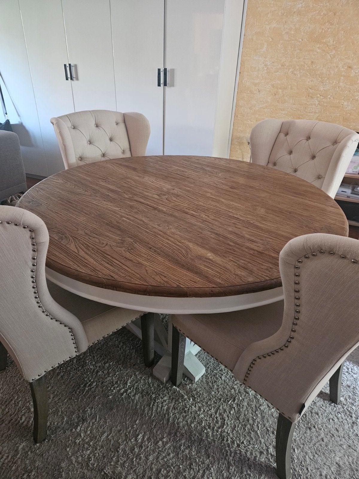 Ronde eettafel met 4 stoelen - Zo goed als nieuw, Huis en Inrichting, Ophalen, Rond, Landelijk, Klassiek, Vier personen
