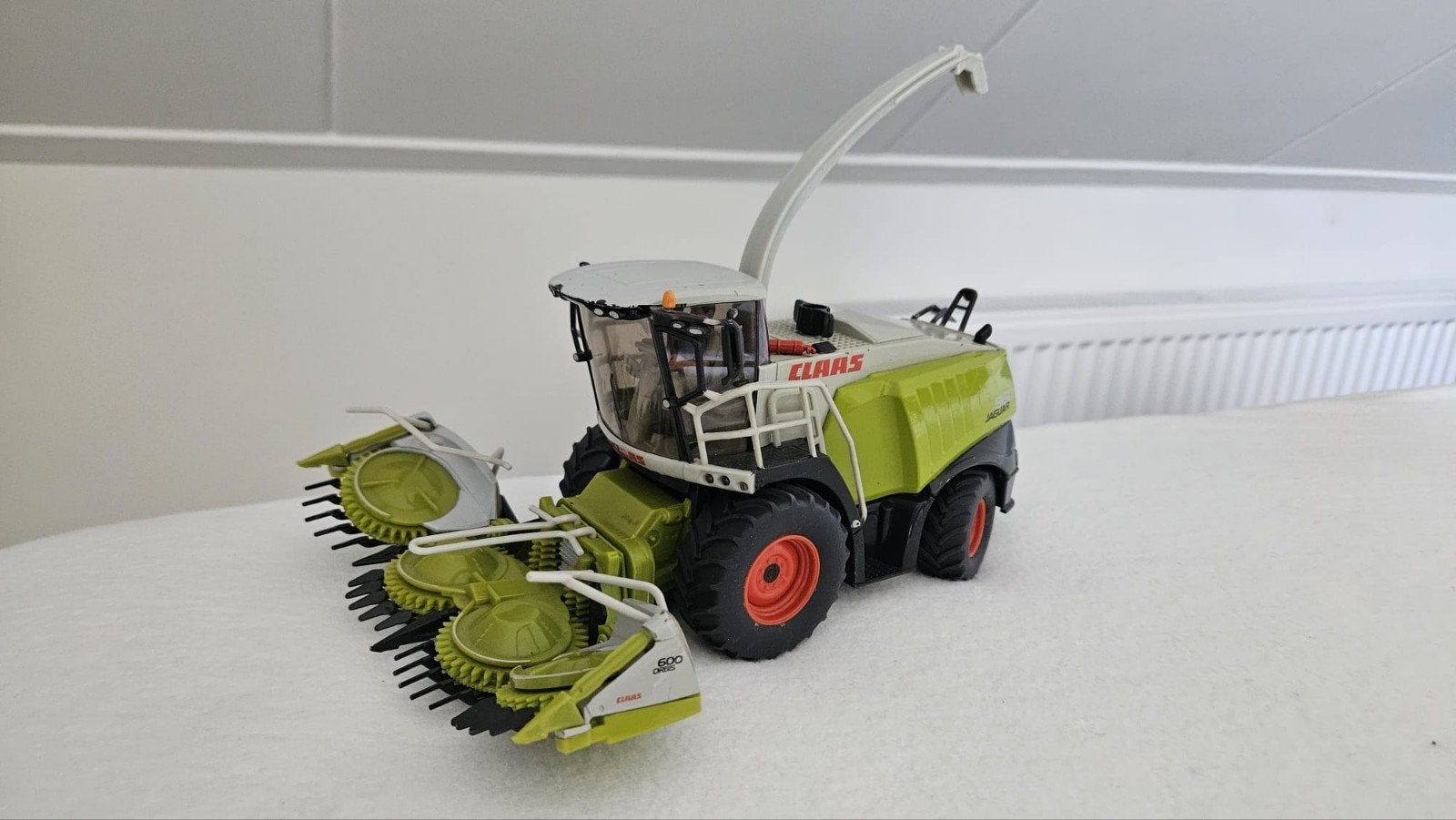 SIKU 4058 CLAAS JAGUAR MAIS HAKSELAAR 1:32, Ophalen of Verzenden, Gebruikt