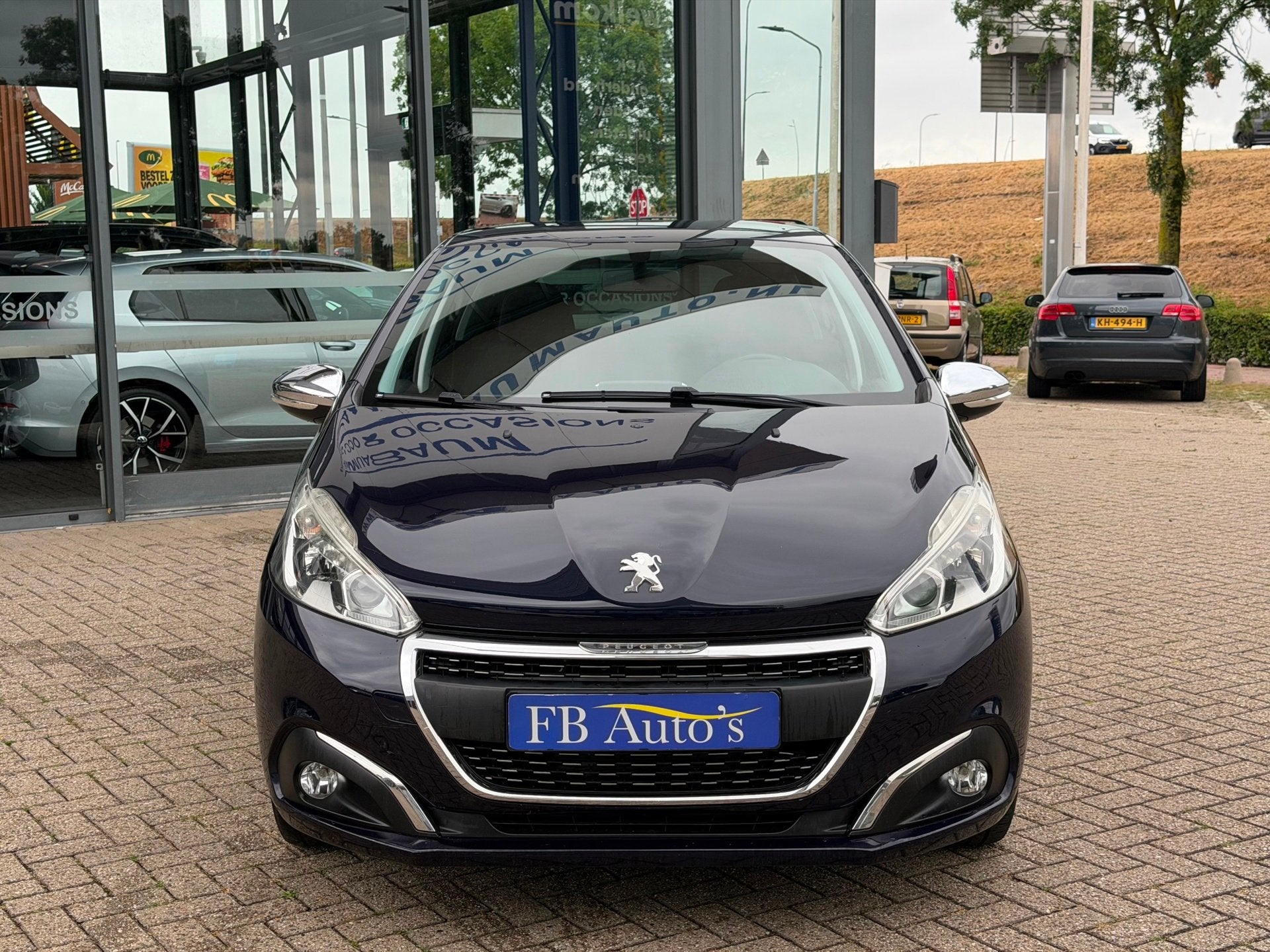 Peugeot 208 1.2 PureTech Active Airco Cruise Navi, Auto's, Voorwielaandrijving, Stof, Gebruikt, 1199 cc