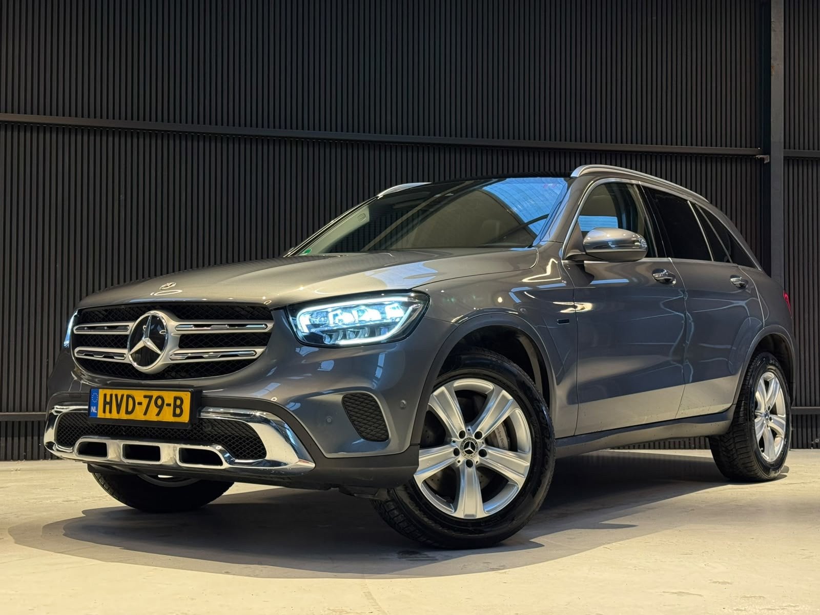 Mercedes-Benz GLC-klasse 300e 4MATIC Business Solution Panor, Dealer onderhouden, Gebruikt, Euro 6, 4 cilinders