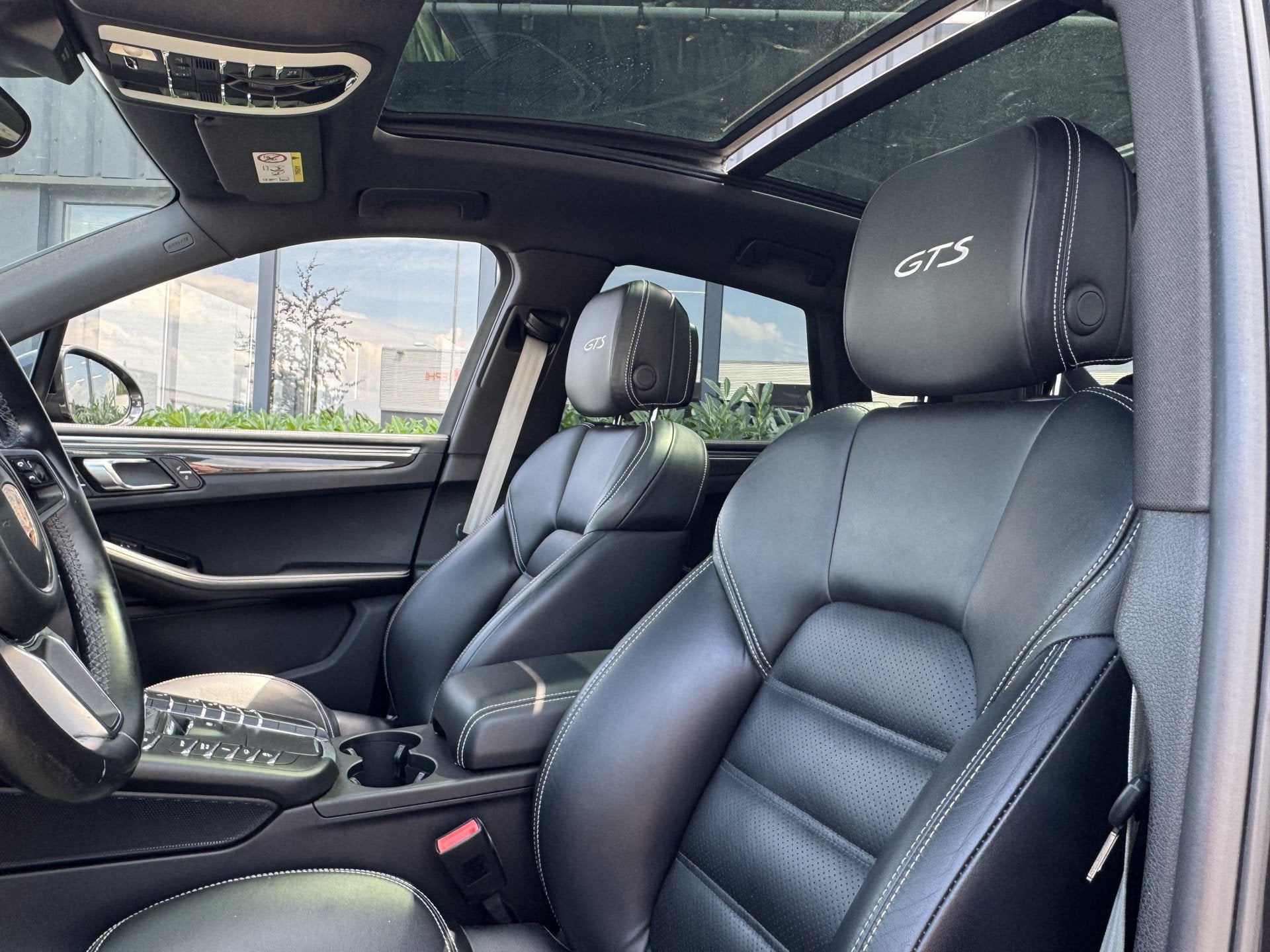 Foto 15 van Porsche Macan 3.0 GTS 361pk PDK Full Options zeer nette staa