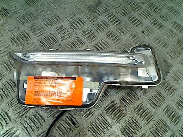 Dagrijverlichting RECHTS Volvo V60 I (FW/GW) de799289250222, Gebruikt, Siegburger Straße 229, Köln 50679, , Duitsland, Info@volvocars.com