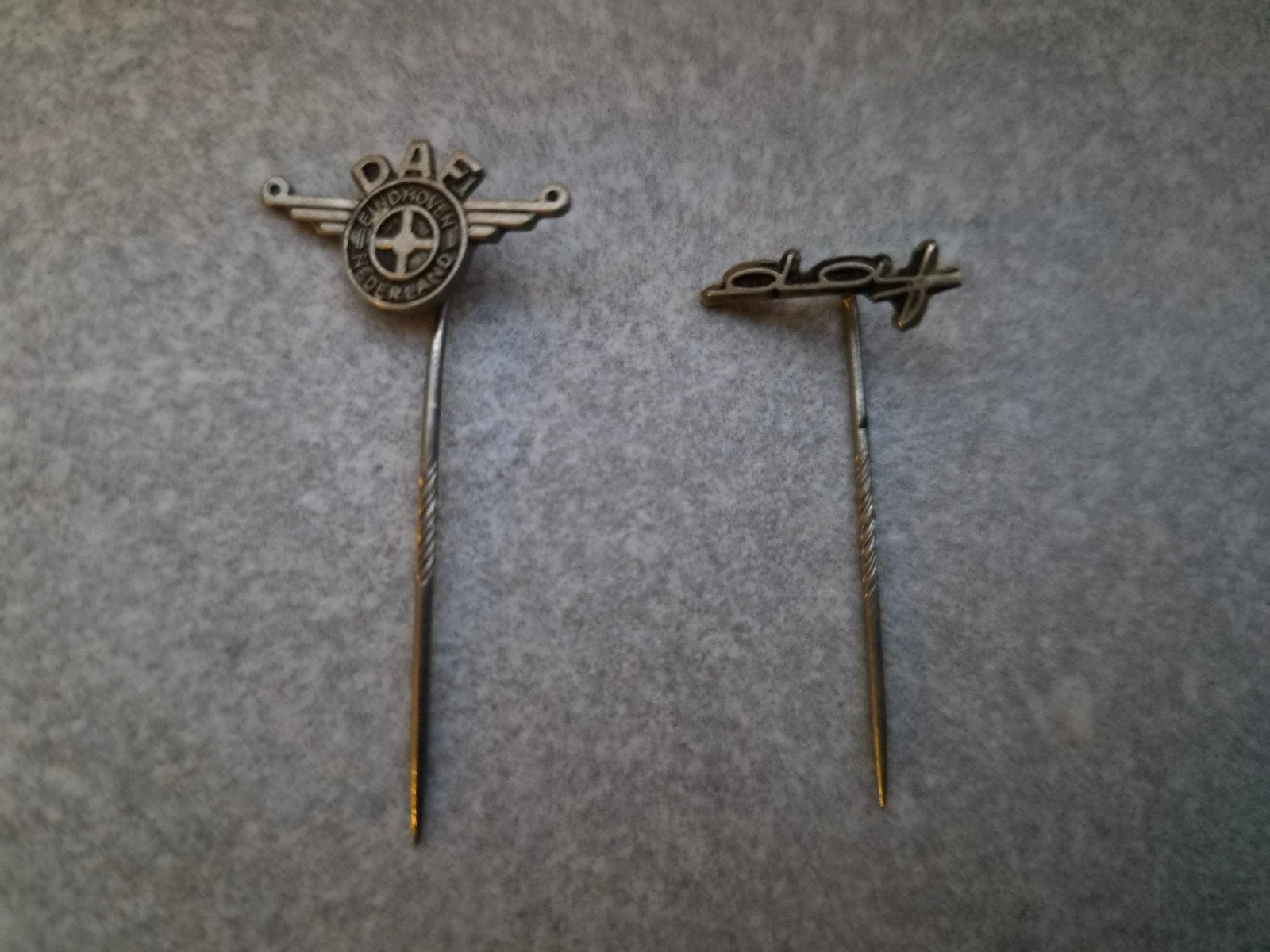 2 DAF speldjes, Ophalen of Verzenden