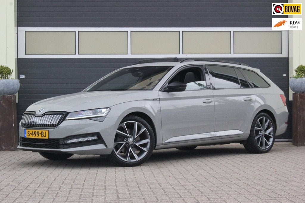 Skoda Superb Combi 1.4 TSI iV Sportline | Trekhaak | Panoram, Auto's, Skoda, Bedrijf, Te koop, Superb, ABS, Achteruitrijcamera