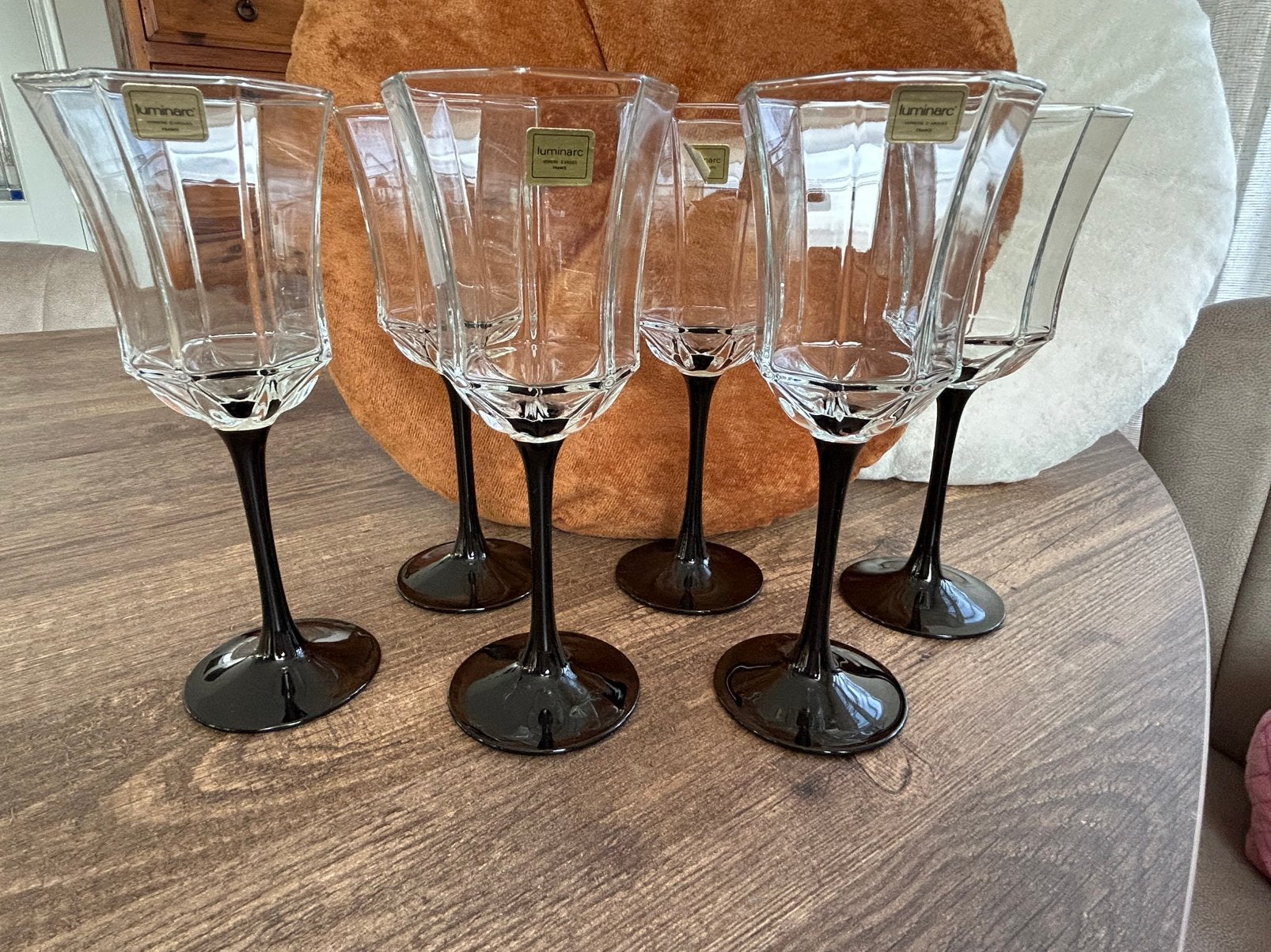 6 wijnglazen met zwarte voet Luminarc model Octime, Ophalen of Verzenden