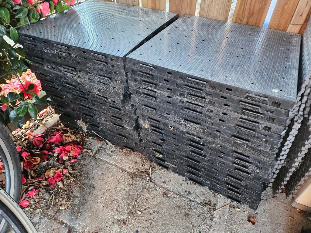 Evo floor kunststof tegels 50x50x2cm (+/- 10m2), Ophalen