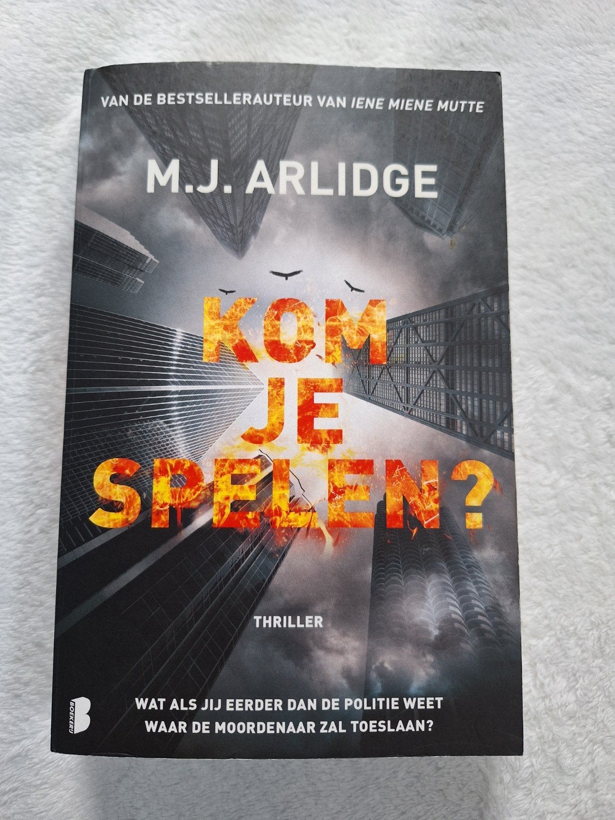 M.J. Arlidge - Kom je spelen? Thriller, Boeken, Thrillers, Gelezen, Europa overig, Ophalen of Verzenden, M.J. Arlidge