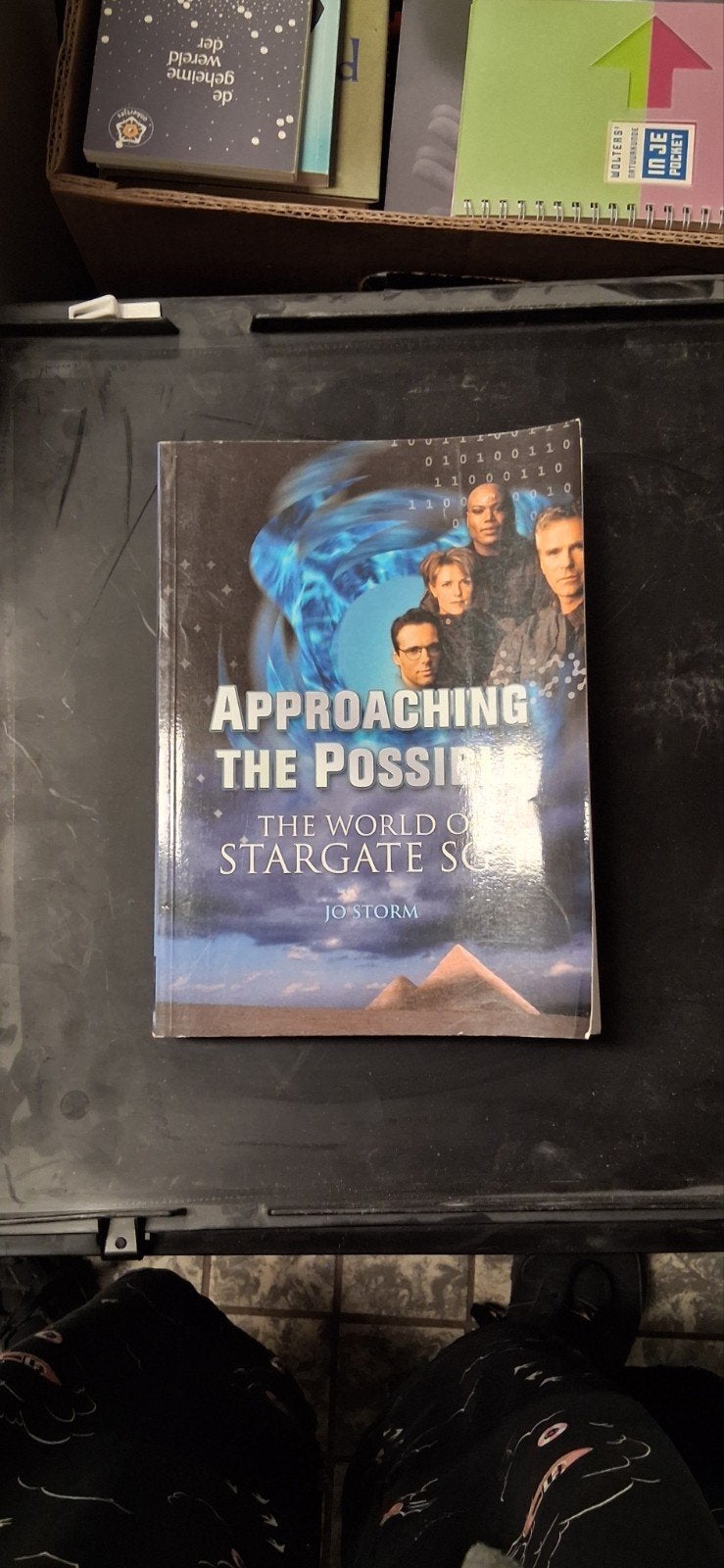 Stargate SG-1: Approaching the Possible - The World of Sta, Boeken, Ophalen of Verzenden, Zo goed als nieuw, Jo Storm