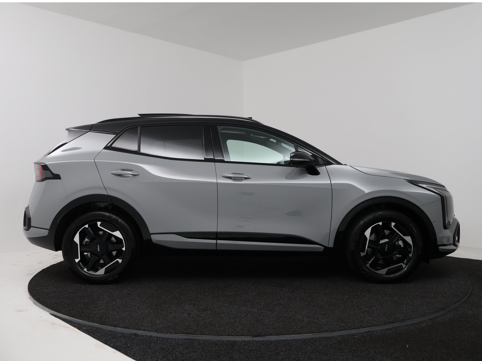 Kia Sportage 1.6 T-GDi Hybrid GT-PlusLine | Company Car | 10, Auto's, 12 maanden, 4 cilinders, 19 km/l, Hybride Elektrisch/Benzine
