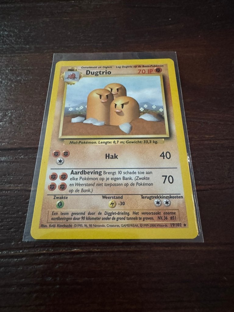 Pokémon Base Set 19/102 Dugtrio (Nederlands), Ophalen of Verzenden, Zo goed als nieuw, Losse kaart