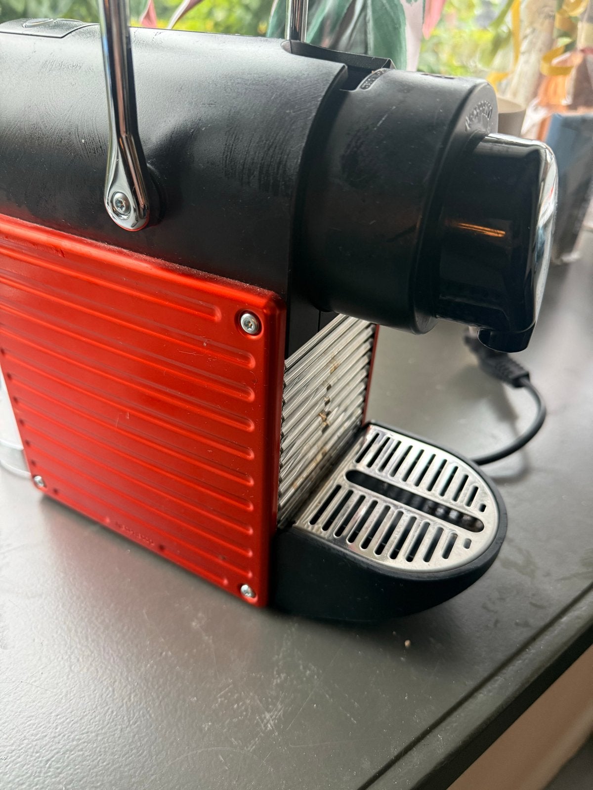 Nespresso Inissia Koffiecupmachine oranje - Compact & Snel, Gebruikt, Espresso apparaat, Ophalen of Verzenden, 1 kopje