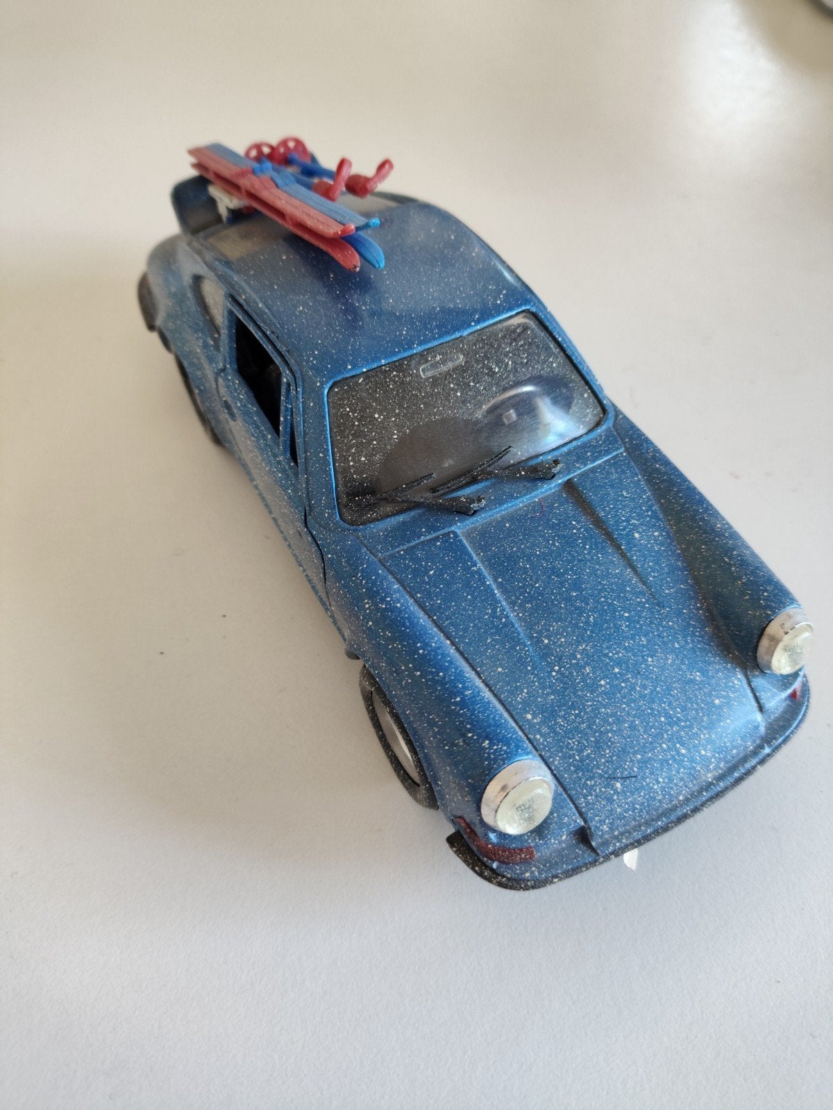 Vintage Porsche 911 S 2.2 modelauto met ski's, Ophalen of Verzenden