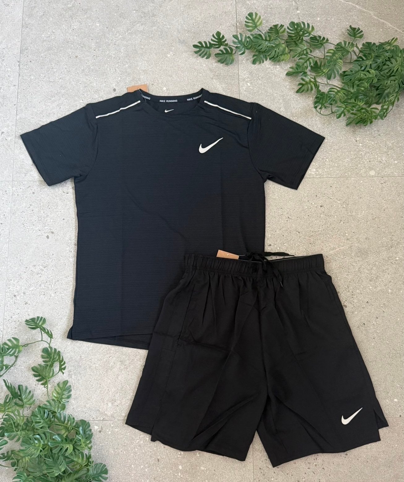 Nike Running sportset, Ophalen of Verzenden, Nieuw, Maat 46 (S) of kleiner