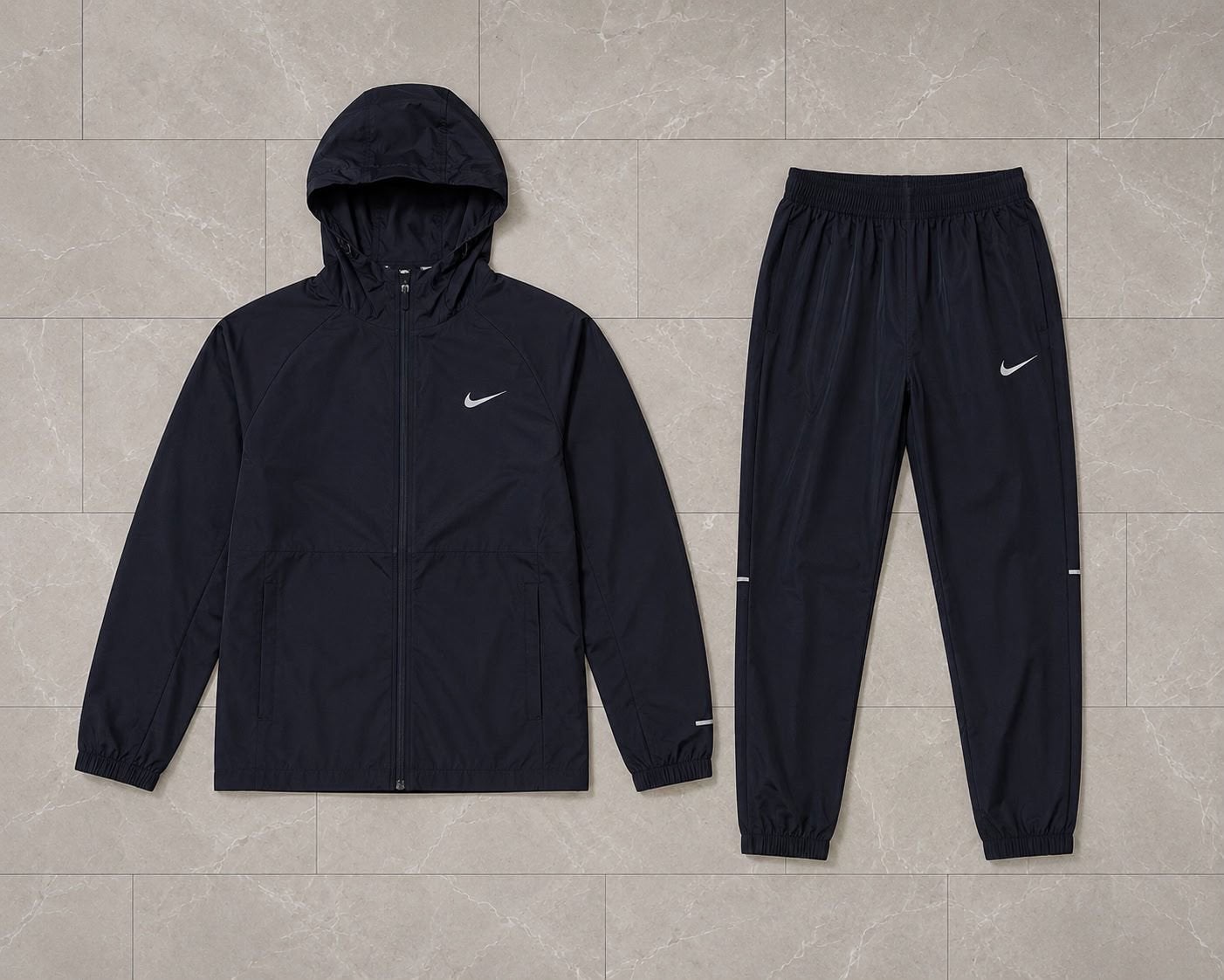 Nike trainingspak - comfortabel en stijlvol, Kleding | Heren, Sportkleding, Zwart, Nieuw, Overige maten, Ophalen of Verzenden