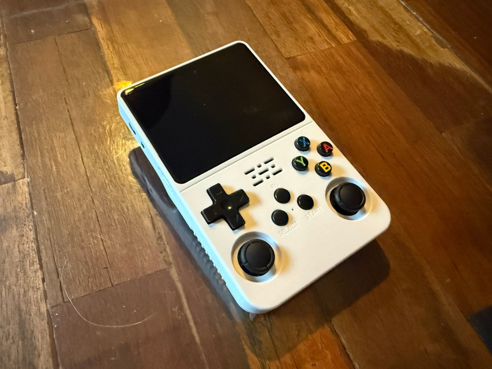Vrijwel nieuwe R36S game console - compleet!!, Ophalen of Verzenden, Overige merken, Zo goed als nieuw