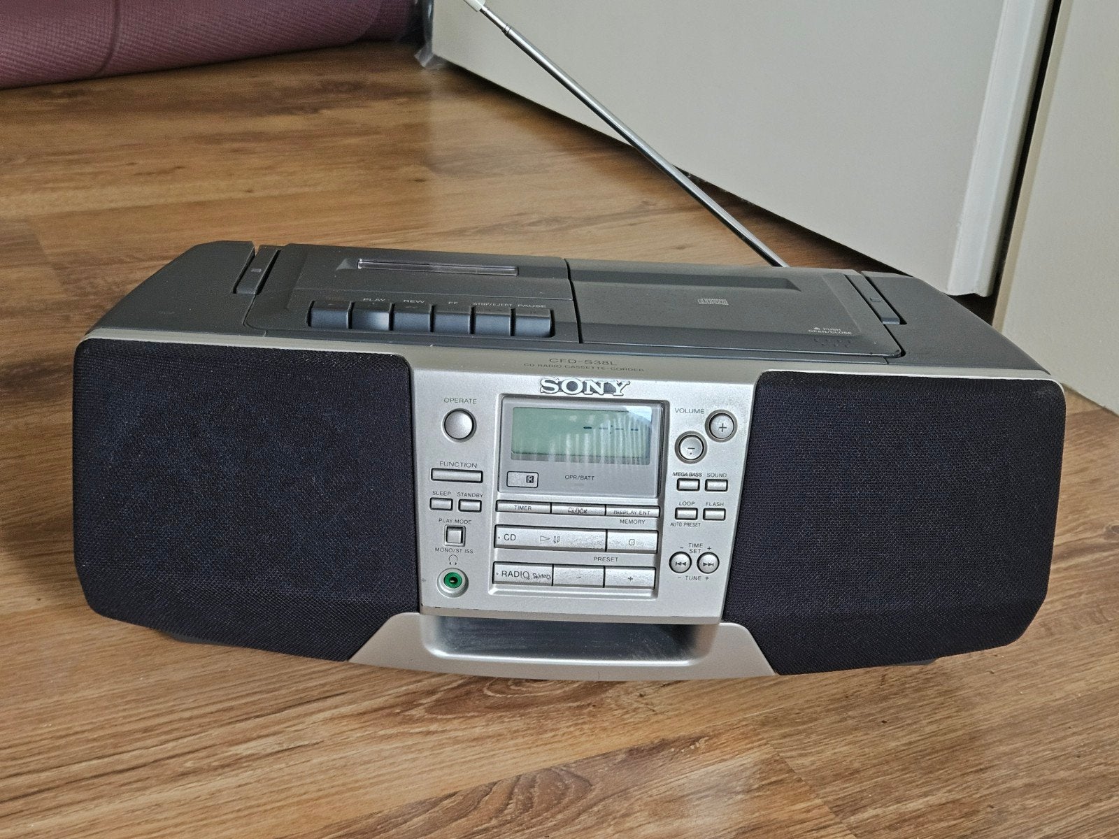 Sony CFD-S38L Cassette CD Radio Boombox, Gebruikt, Tuner of Radio, Draagbaar, Ophalen of Verzenden