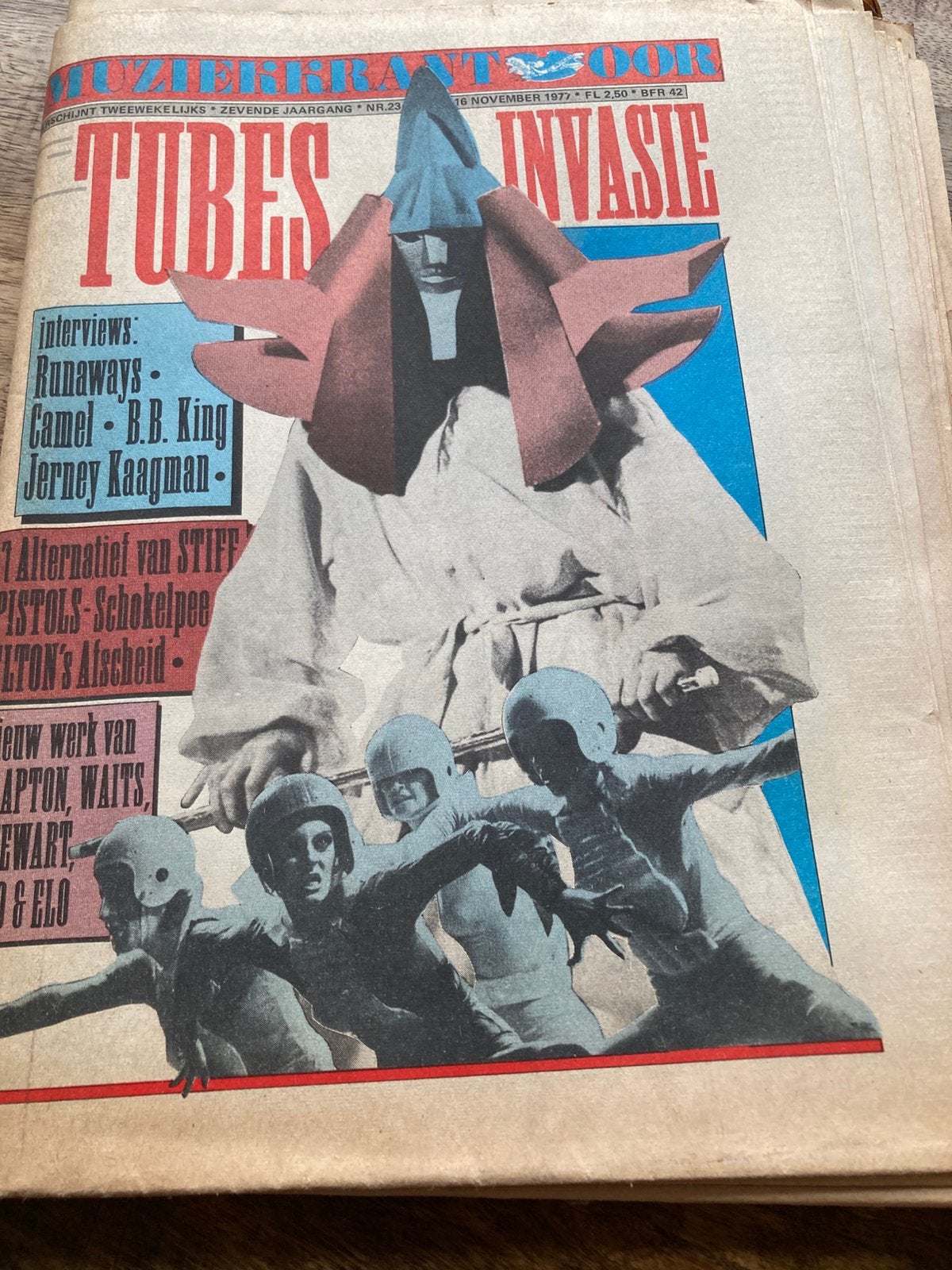 Muziekkrant Oor 1977 CAMEL Runaways TUBES, Ophalen of Verzenden, Muziek, Film of Tv